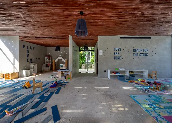 Exclusive Designer Duplex In Playacar